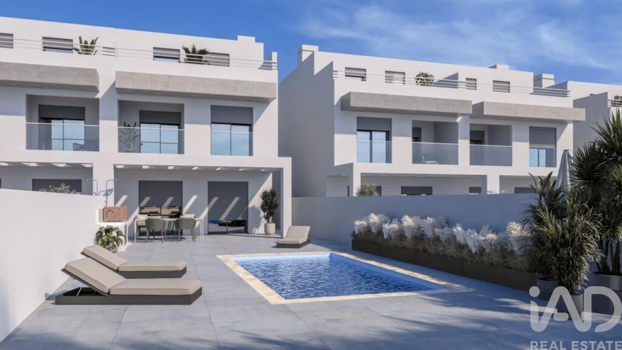 Moradia T3 para Venda em Vila Nova de Cacela Foto 1