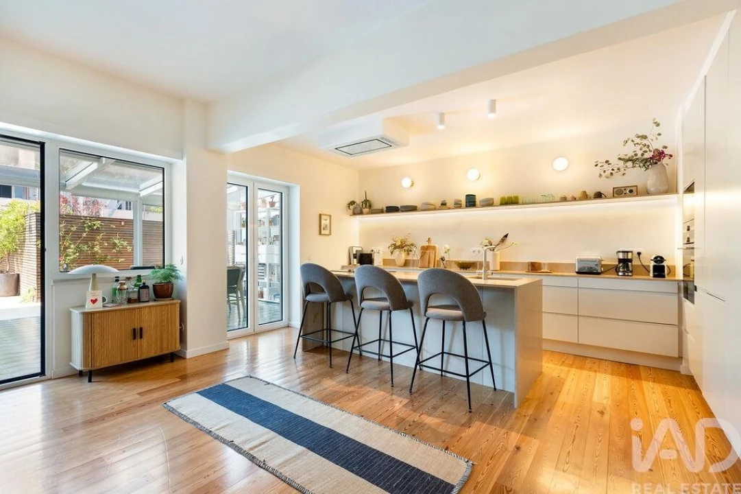 Apartamento T2 para Venda em Penha de França Foto 3