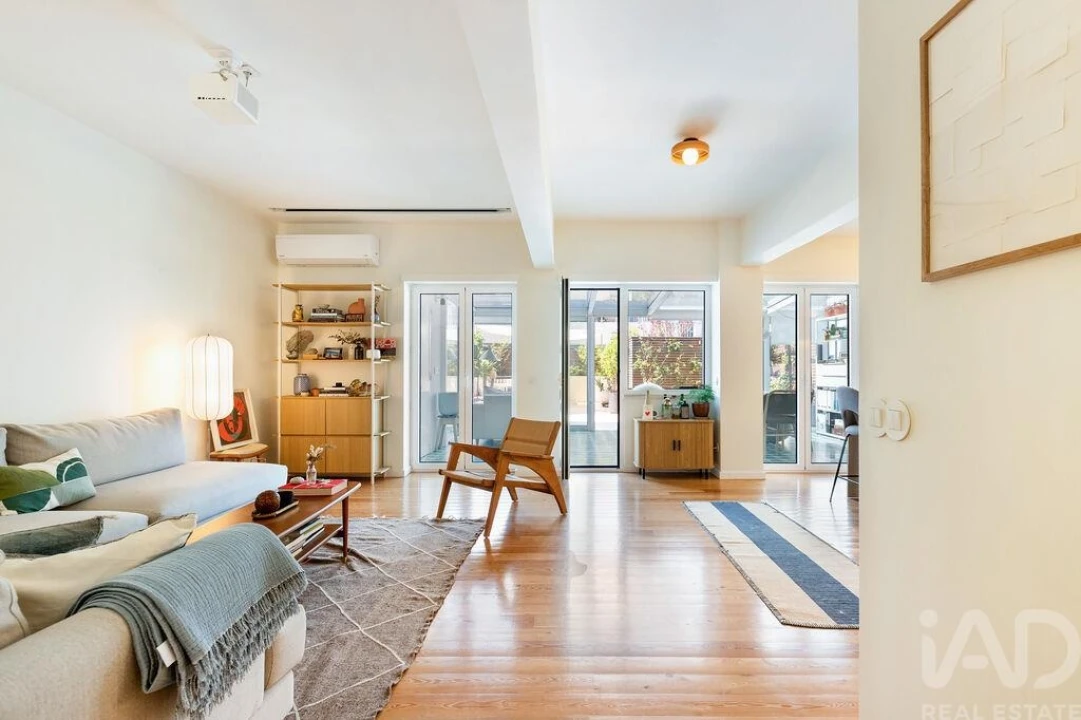 Apartamento T2 para Venda em Penha de França Foto 2
