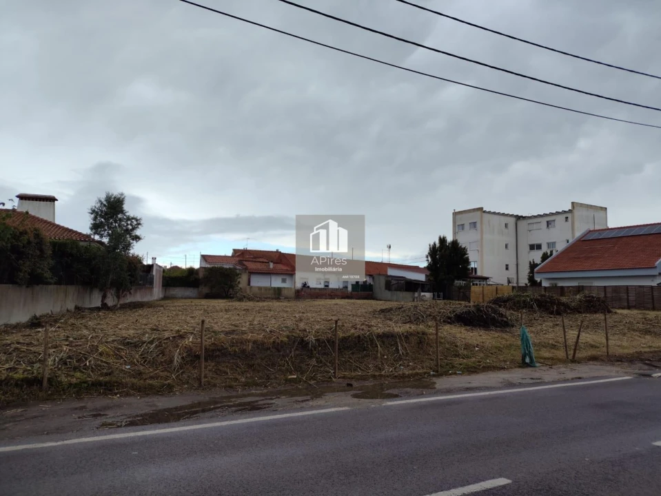 Terreno para Venda em Charneca de Caparica e Sobreda Foto 15