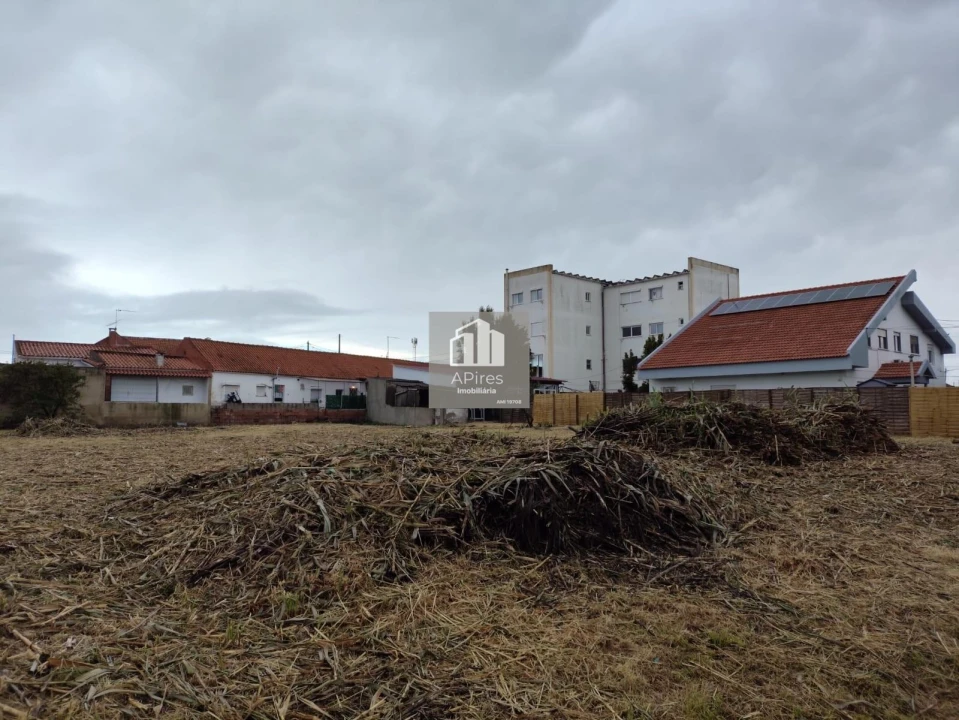 Terreno para Venda em Charneca de Caparica e Sobreda Foto 18