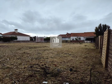 Terreno para Venda em Charneca de Caparica e Sobreda