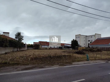 Terreno para Venda em Charneca de Caparica e Sobreda