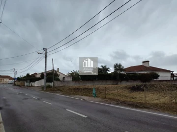 Terreno para Venda em Charneca de Caparica e Sobreda