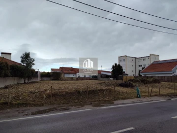Terreno para Venda em Charneca de Caparica e Sobreda