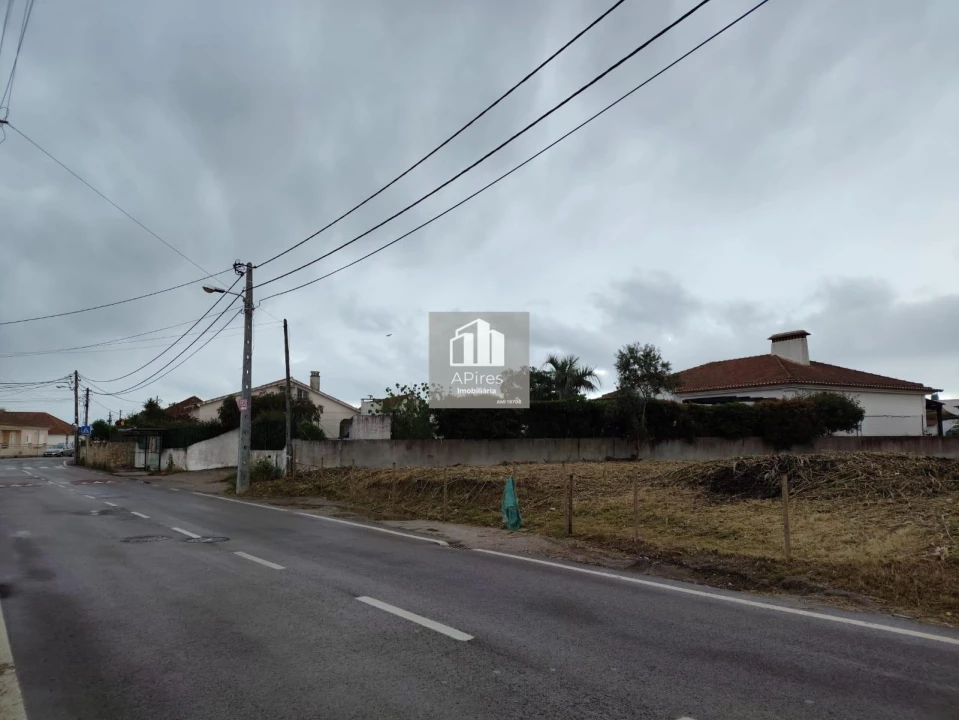 Terreno para Venda em Charneca de Caparica e Sobreda Foto 12