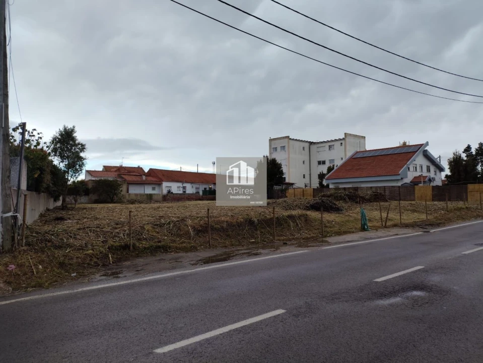 Terreno para Venda em Charneca de Caparica e Sobreda Foto 11