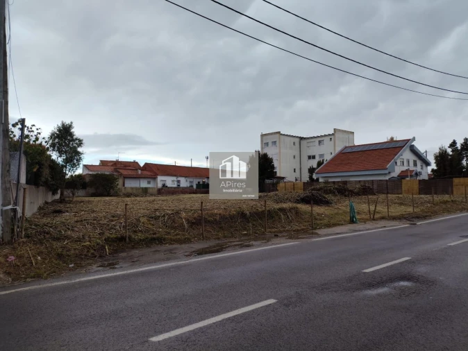 Terreno para Venda em Charneca de Caparica e Sobreda Foto 11