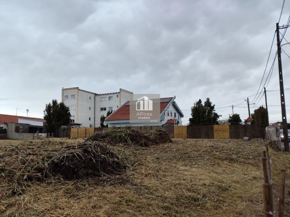 Terreno para Venda em Charneca de Caparica e Sobreda Foto 17