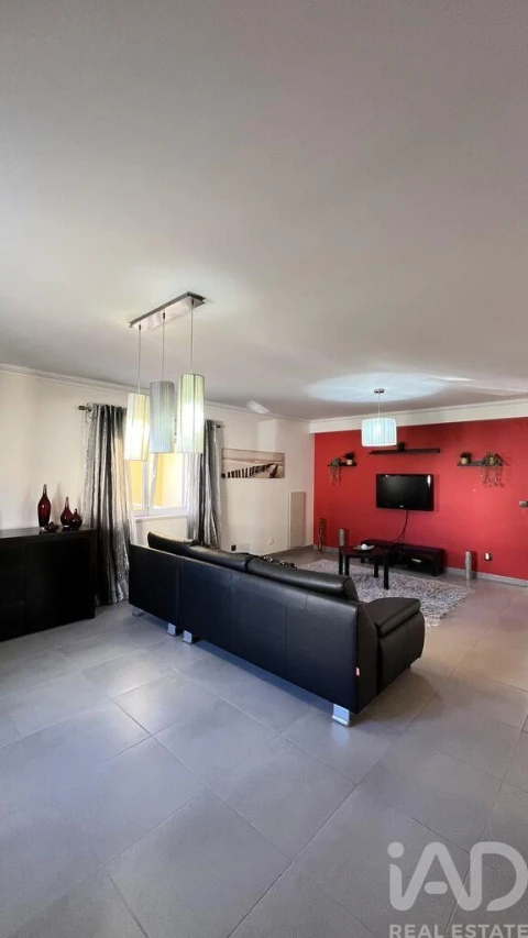 Moradia T5 para Venda em Atouguia da Baleia