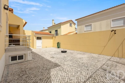 Moradia T5 para Venda em Atouguia da Baleia