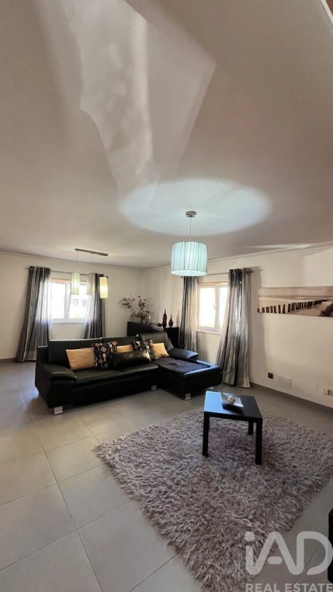 Moradia T5 para Venda em Atouguia da Baleia