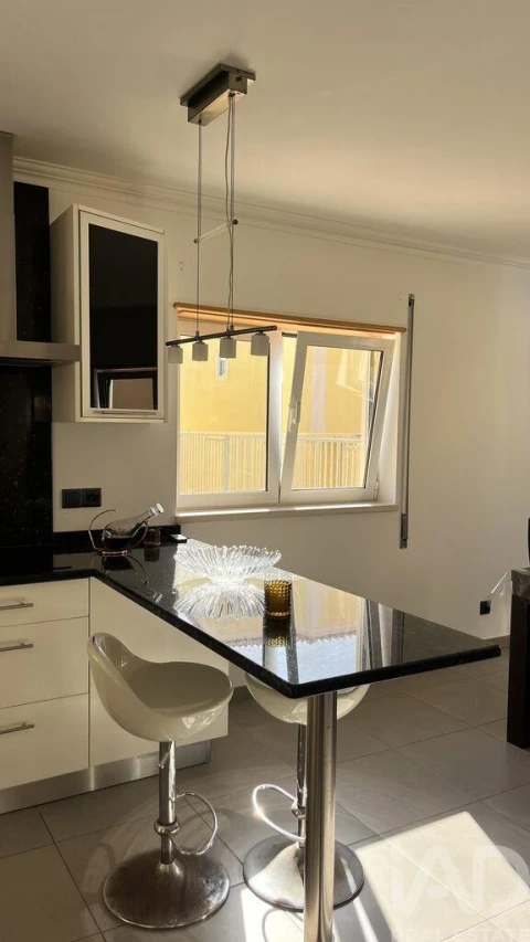 Moradia T5 para Venda em Atouguia da Baleia