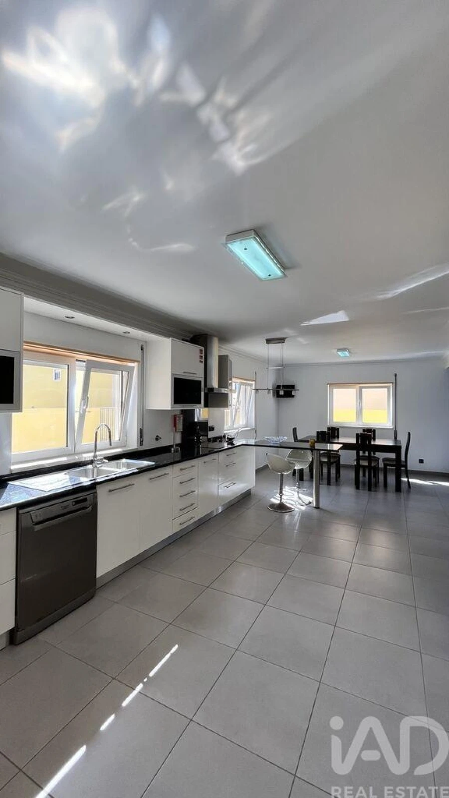 Moradia T5 para Venda em Atouguia da Baleia Foto 13