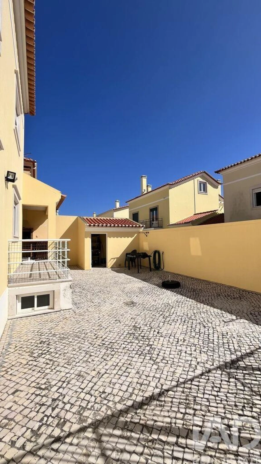 Moradia T5 para Venda em Atouguia da Baleia Foto 17