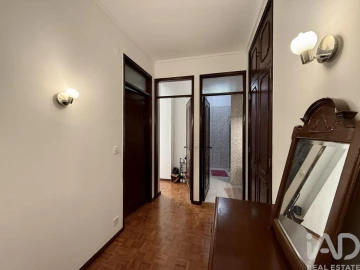 Apartamento T3 para Venda em Requeixo, Nossa Senhora de Fátima e Nariz