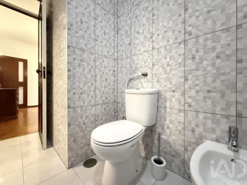 Apartamento T3 para Venda em Requeixo, Nossa Senhora de Fátima e Nariz