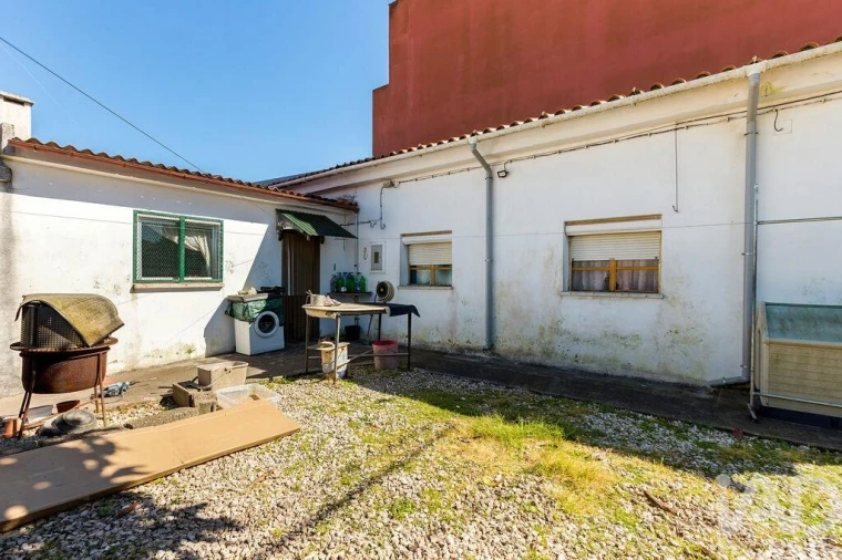 Loja para Venda em Casal de Cambra Foto 25