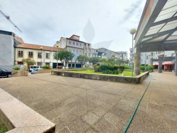 Loja para Arrendamento em Braga (Maximinos, Sé e Cividade)