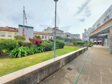 Loja para Arrendamento em Braga (Maximinos, Sé e Cividade)
