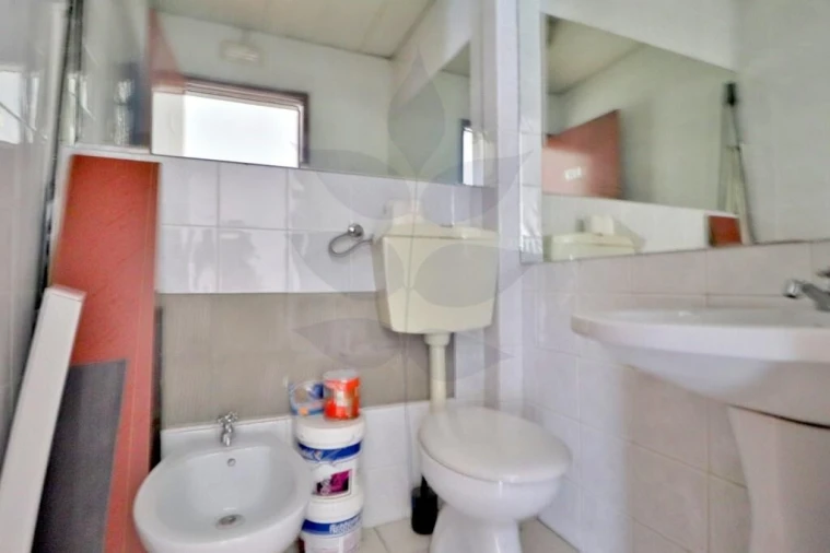 Loja para Arrendamento em Braga (Maximinos, Sé e Cividade) Foto 12