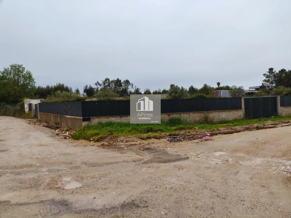 Terreno para Venda em Fernao Ferro Foto 1