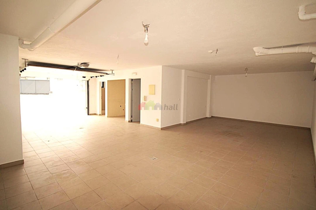 Moradia T5 para Venda em Laranjeiro e Feijó Foto 36