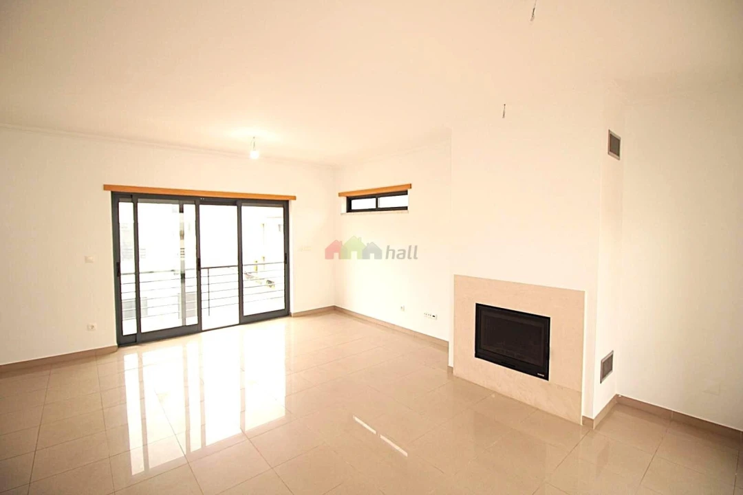 Moradia T5 para Venda em Laranjeiro e Feijó Foto 10