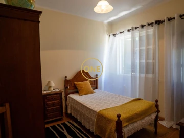 Moradia T4 para Venda em Creixomil e Mariz