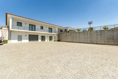 Moradia T5 para Venda em Figueiró (Santiago e Santa Cristina)