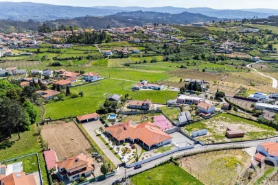 Moradia T5 para Venda em Figueiró (Santiago e Santa Cristina)