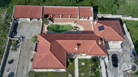 Moradia T4 para Venda em Arrabal