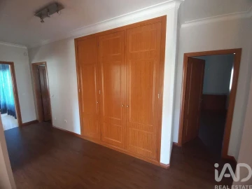 Moradia T4 para Venda em Arrabal