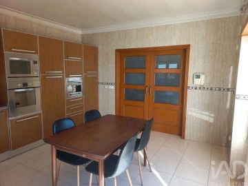 Moradia T4 para Venda em Arrabal