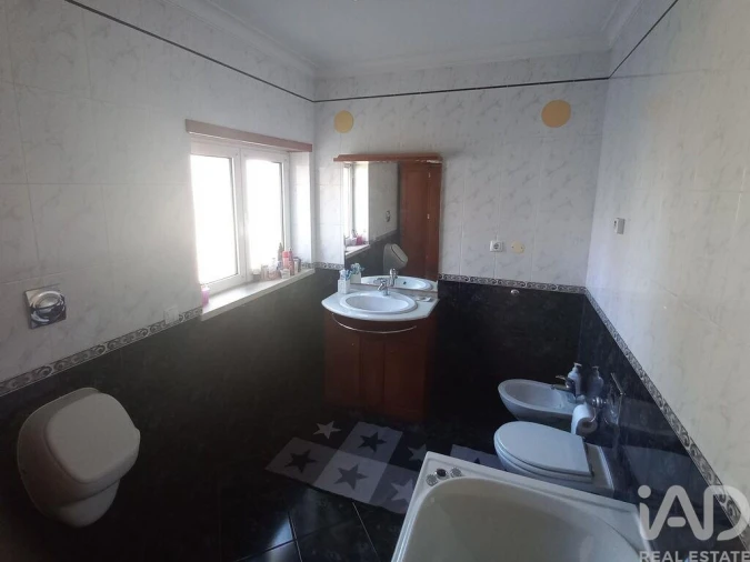 Moradia T4 para Venda em Arrabal Foto 12