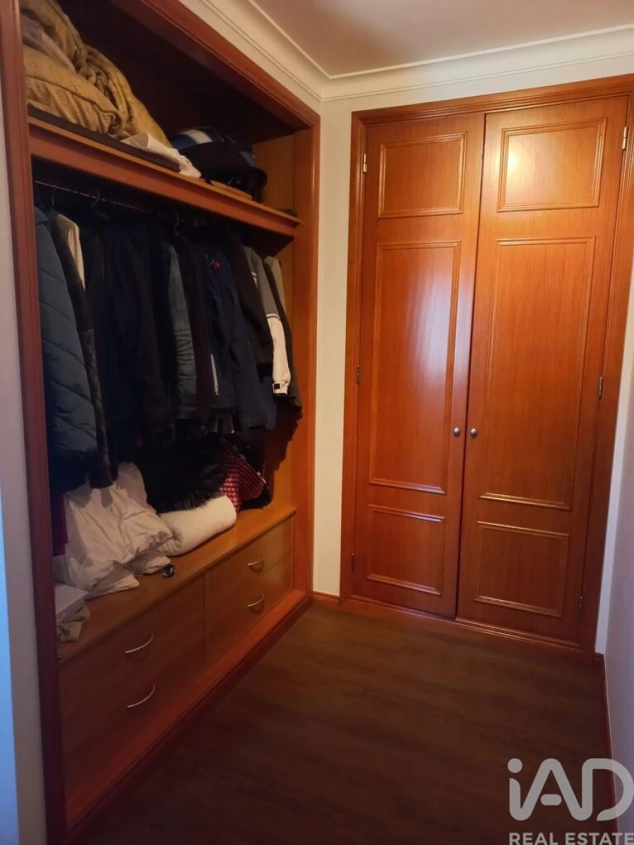 Moradia T4 para Venda em Arrabal Foto 22