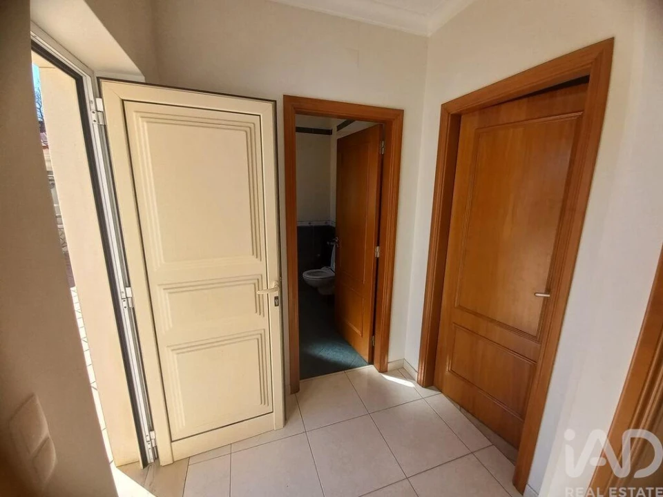 Moradia T4 para Venda em Arrabal Foto 25