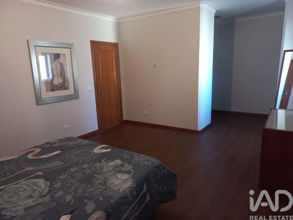 Moradia T4 para Venda em Arrabal Foto 21