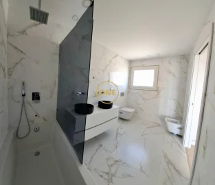 Moradia T5 para Venda em Ponte do Rol