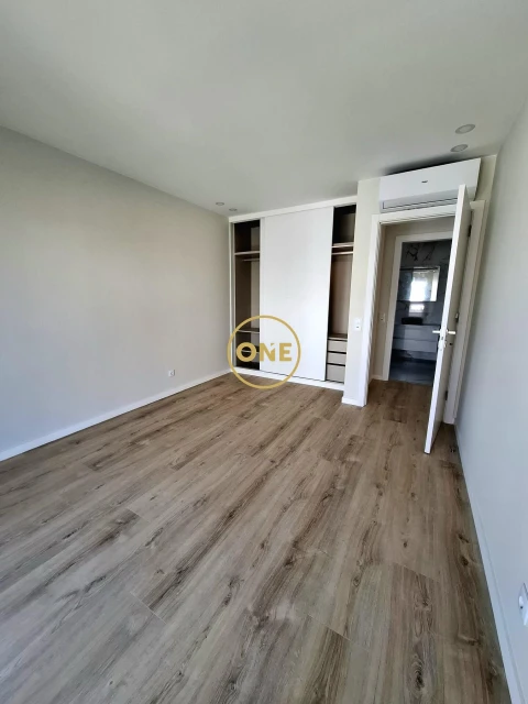 Moradia T5 para Venda em Ponte do Rol