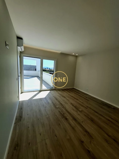 Moradia T5 para Venda em Ponte do Rol