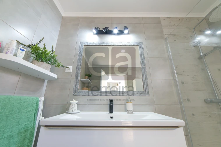 Moradia T3 para Venda em Almeirim Foto 38