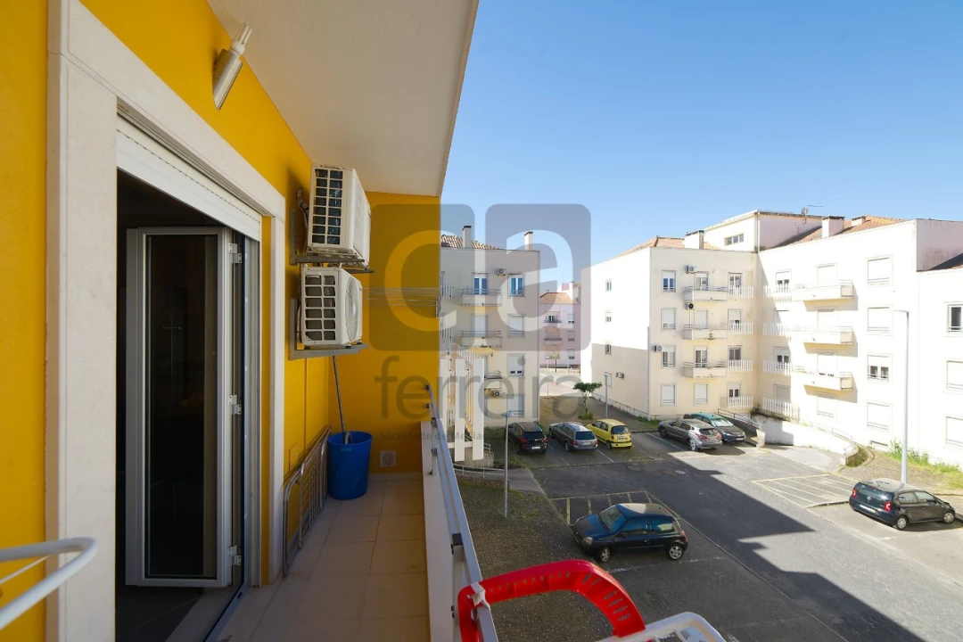 Apartamento T2 para Venda em Almeirim Foto 8