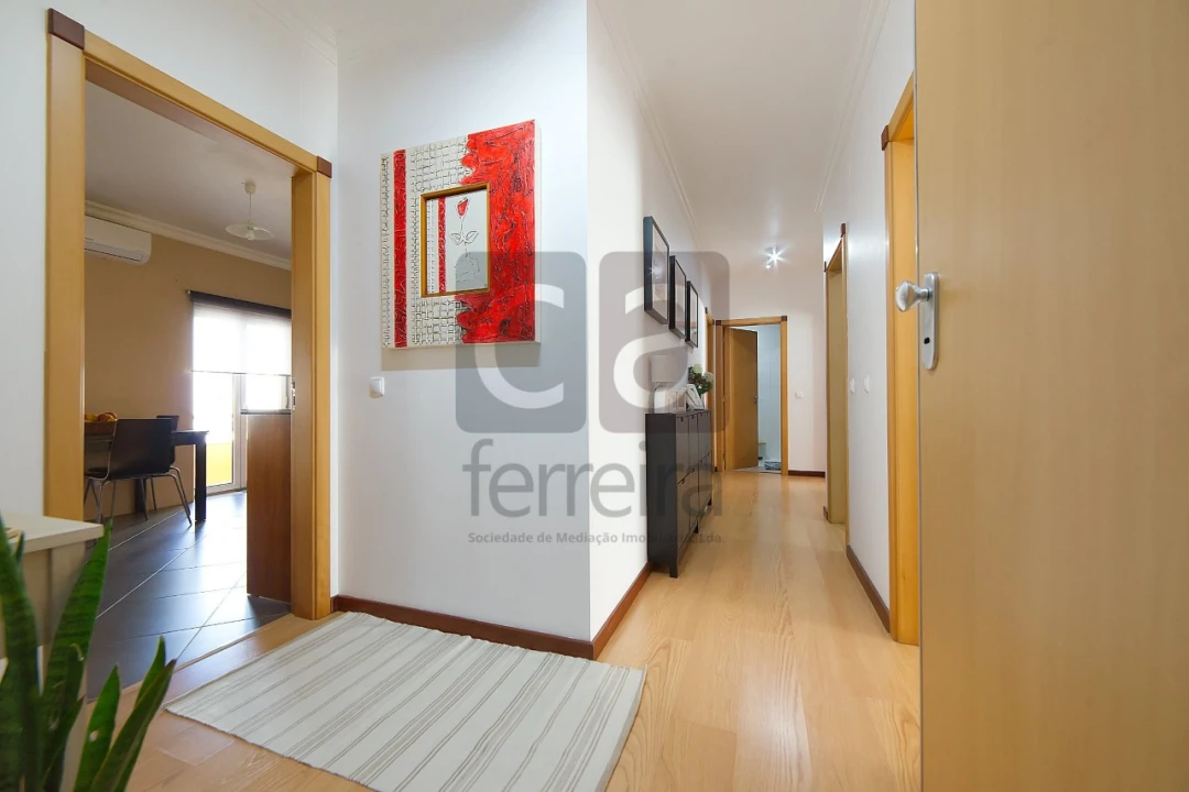 Apartamento T2 para Venda em Almeirim Foto 9
