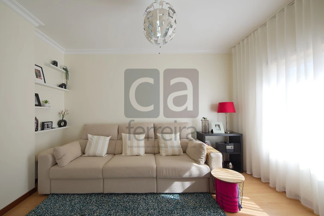 Apartamento T2 para Venda em Almeirim Foto 11