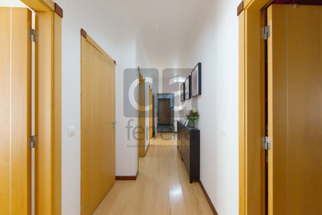 Apartamento T2 para Venda em Almeirim Foto 24