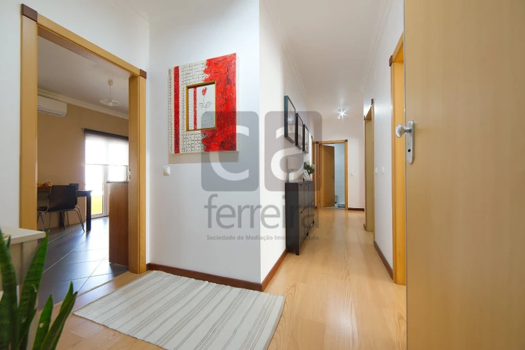 Apartamento T2 para Venda em Almeirim Foto 9