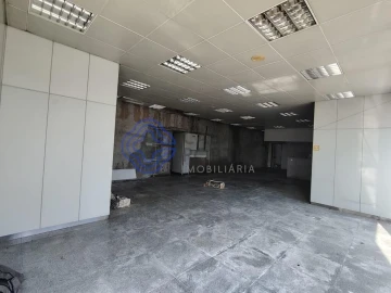 Loja para Venda em Areias, Sequeirô, Lama e Palmeira