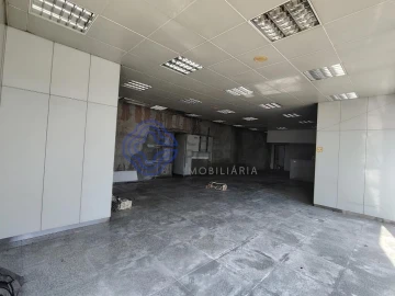 Loja para Venda em Areias, Sequeirô, Lama e Palmeira