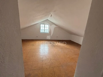 Moradia T3 para Venda em Angra (Nossa Senhora da Conceição)